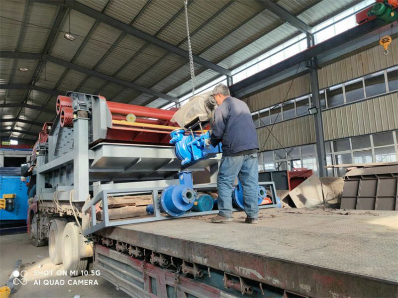 火炎焱燚的高溫天氣,也阻擋不了新斯曼人的制造熱情！