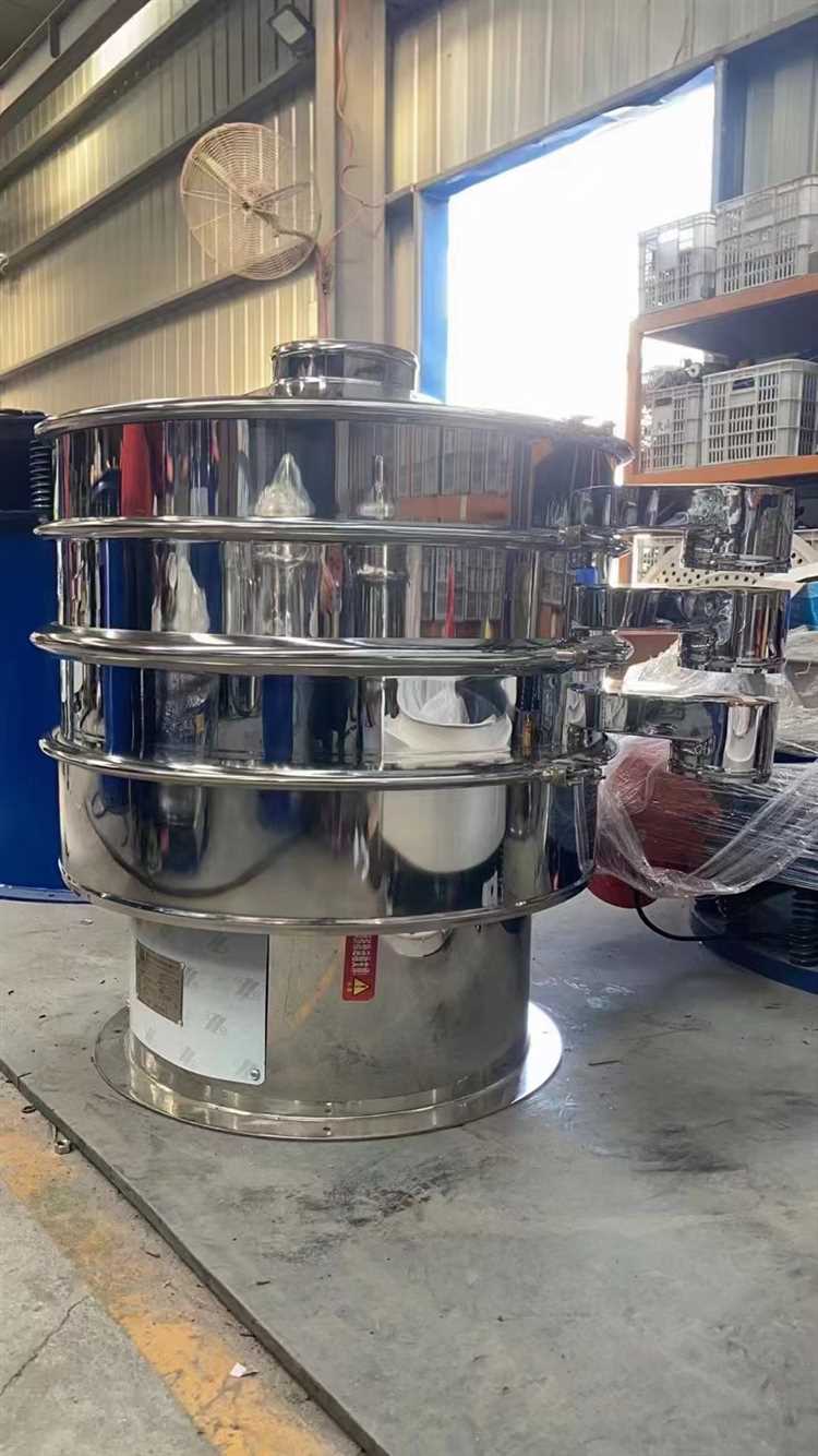 直線篩、概率篩、旋振篩、超聲波振動篩等緊張有序的生產(chǎn)制作中