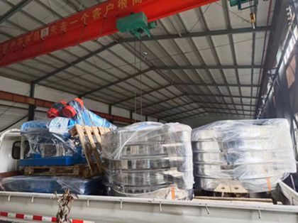 平臺、振動(dòng)篩系列發(fā)貨