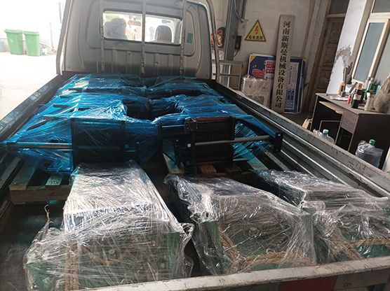 3臺電磁給料機發(fā)貨