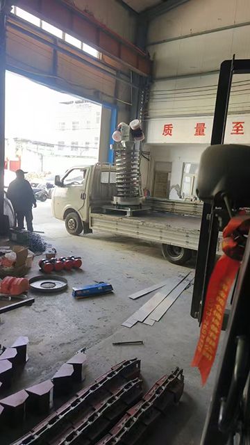 提升機發(fā)貨