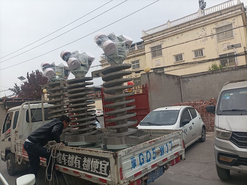 垂直提升機(jī)發(fā)貨