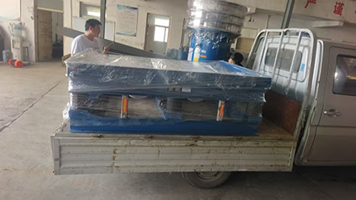 振動(dòng)平臺(tái)、旋振篩發(fā)貨