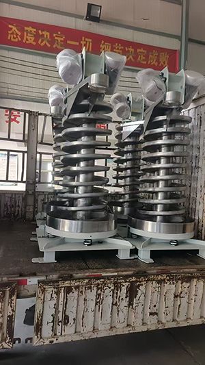 垂直提升機(jī)發(fā)貨