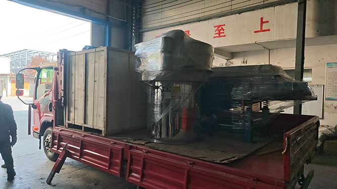 旋振篩、直線篩、除鐵器發(fā)貨