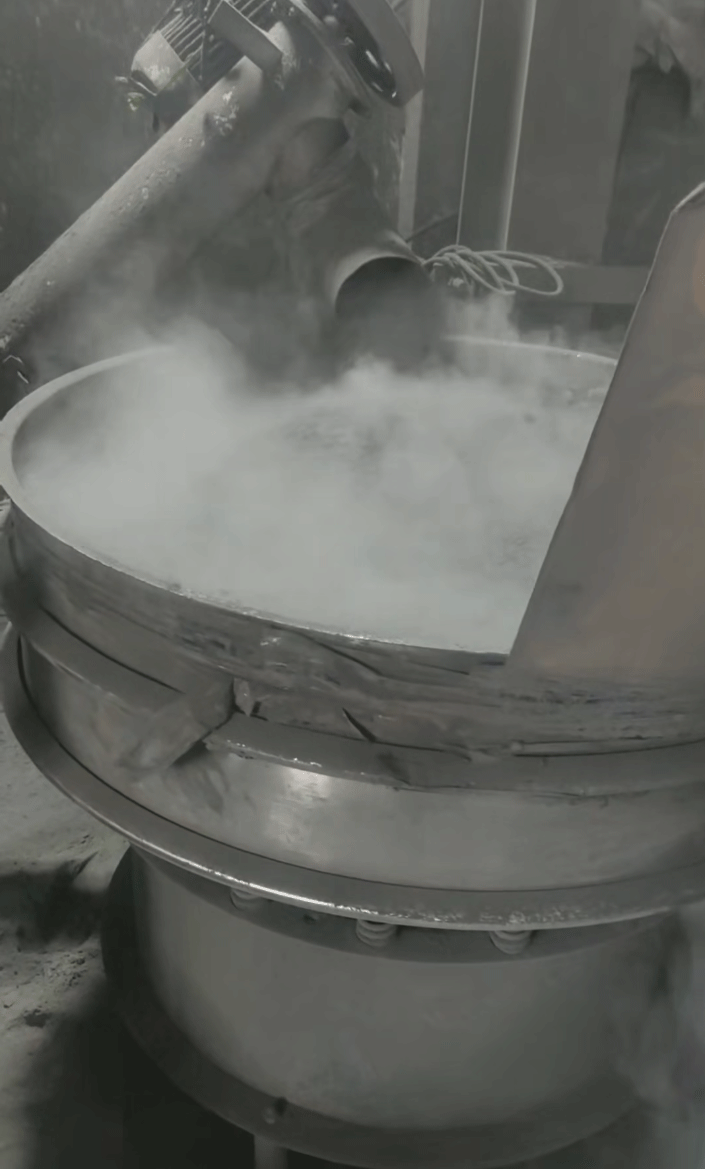 用了10年的振動(dòng)篩客戶，還可以再戰(zhàn)10年！ 給客戶創(chuàng)造更多價(jià)值，擴(kuò)產(chǎn)了要再復(fù)購一臺(tái)！