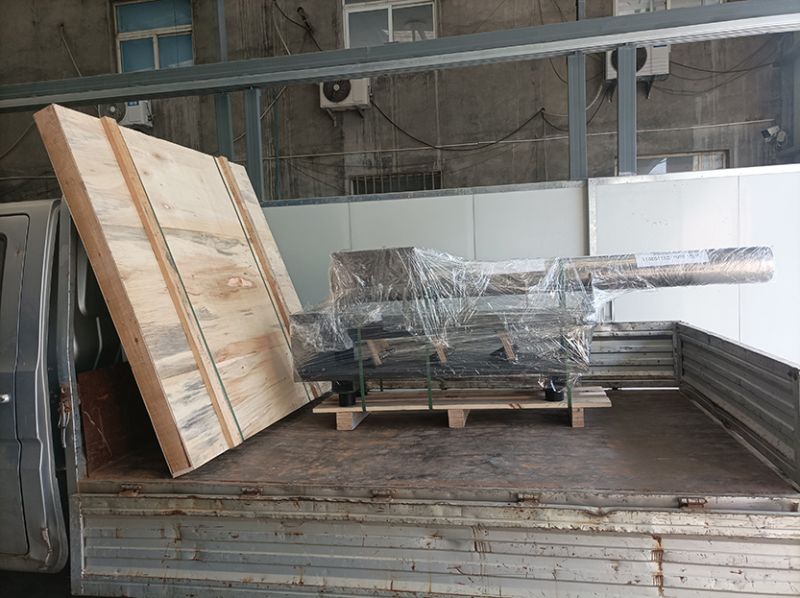 電磁振動(dòng)給料機(jī)、網(wǎng)架發(fā)貨