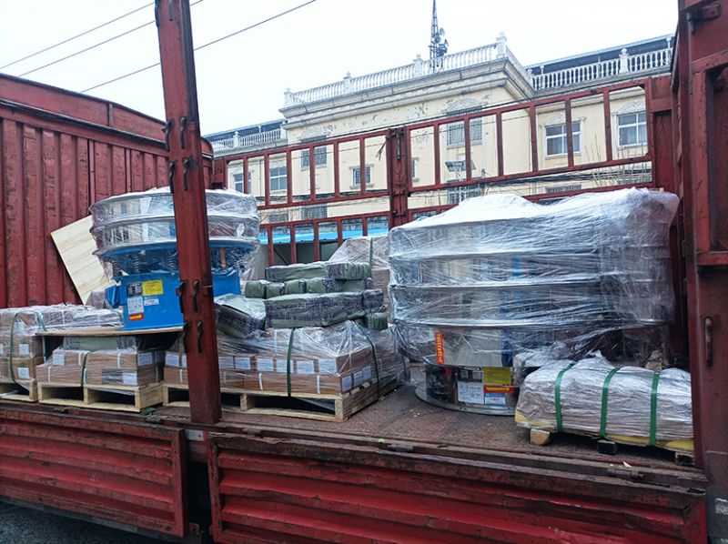 一米和一米二旋振篩發(fā)貨